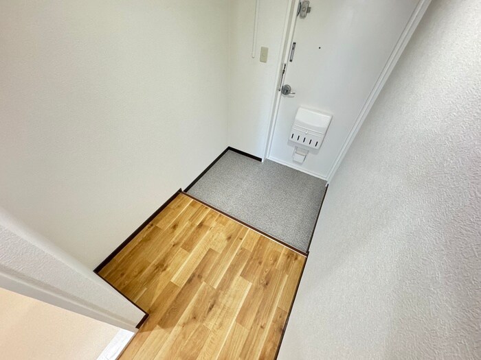 物件内観写真22　(玄関)