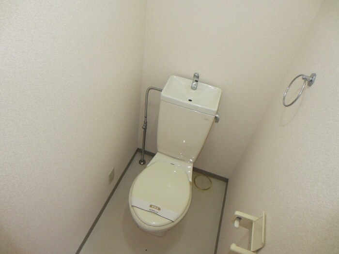 物件内観写真8　(トイレ)