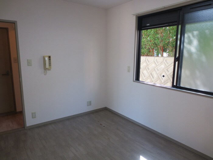 物件内観写真11　(居室)