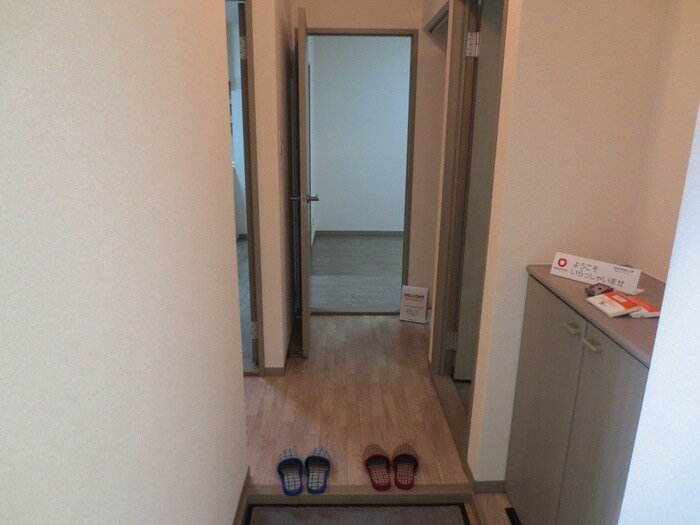 物件内観写真18　(廊下)