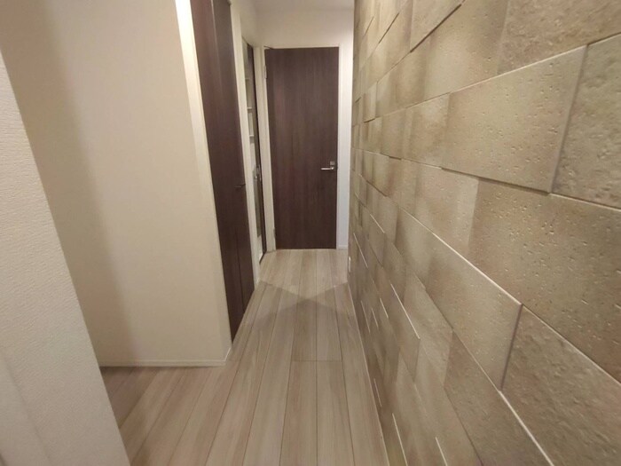 物件内観写真17　(廊下)