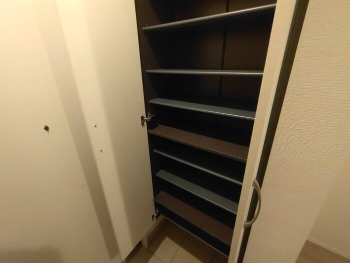 物件内観写真18　(靴箱)