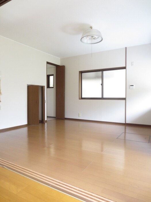 物件内観写真5　(居室)