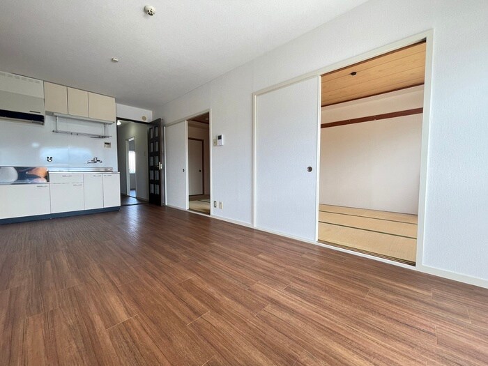 物件内観写真8　(居室)