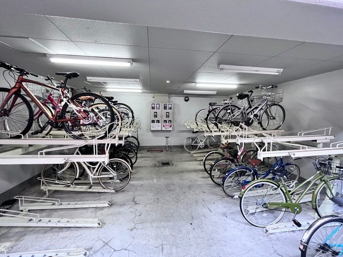 物件外観写真3　(駐輪場)