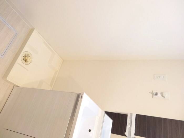 物件内観写真14　(洗濯機置場)