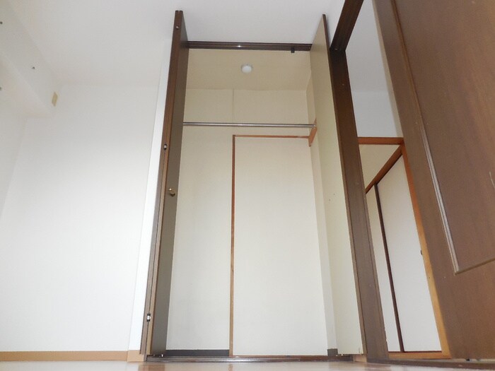 物件内観写真13　(収納)
