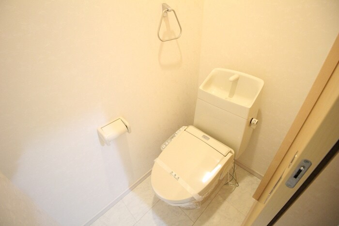 物件内観写真14　(トイレ)