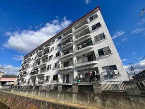 シャンポ－ル八王寺外観写真