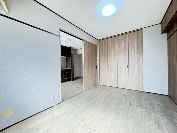 物件内観写真8　(居室)