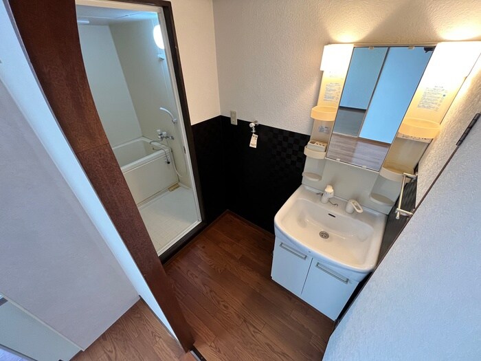 物件内観写真9　(洗面)