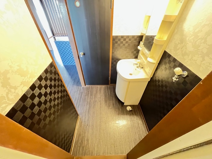 物件内観写真10　(洗濯機置場)