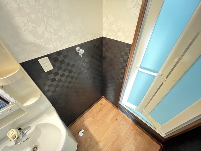 物件内観写真11　(洗濯機置場)