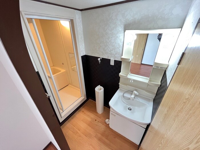 物件内観写真15　(洗濯機置場)