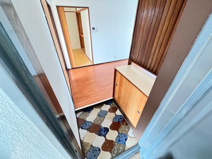 物件内観写真17　(玄関)