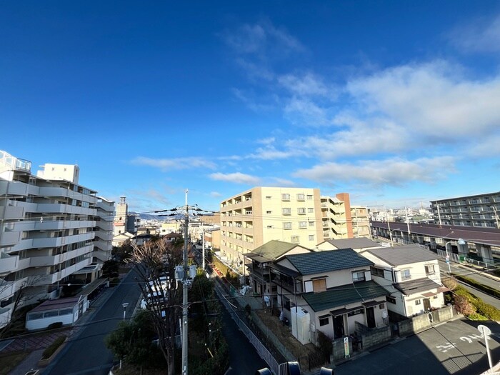 物件内観写真22　(室内からの展望)