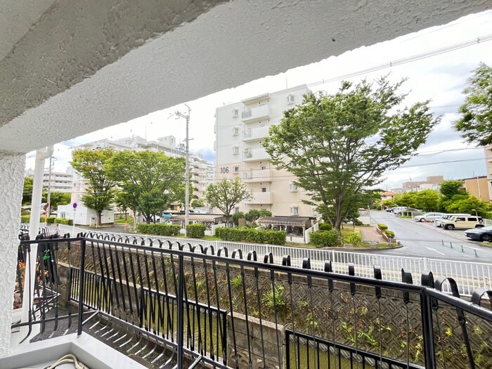 物件内観写真22　(室内からの展望)