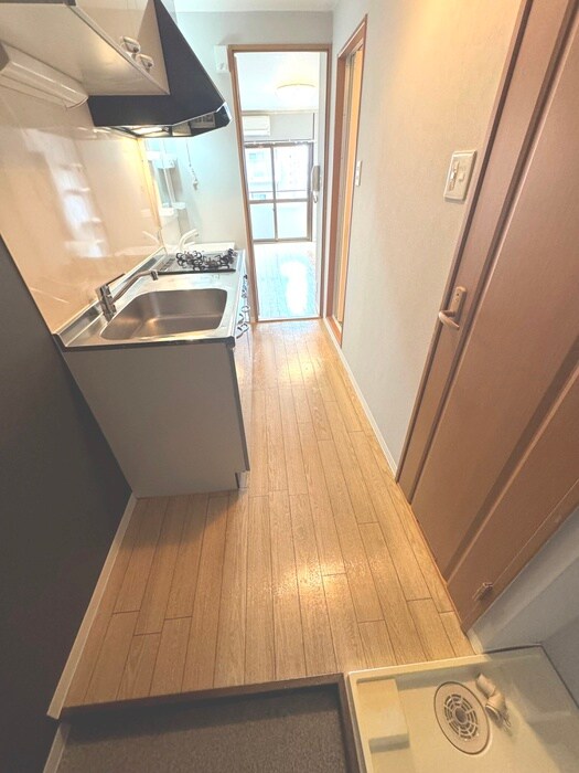 物件内観写真13　(廊下)