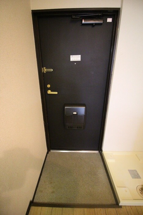 物件内観写真15　(玄関)