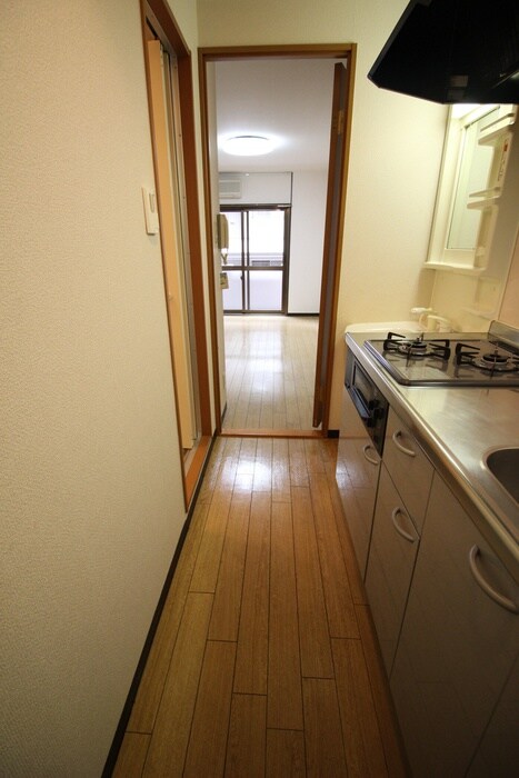 物件内観写真16　(廊下)
