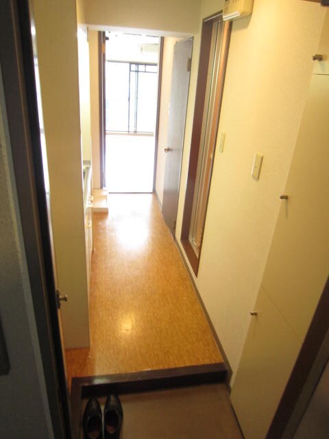 物件内観写真13　(廊下)