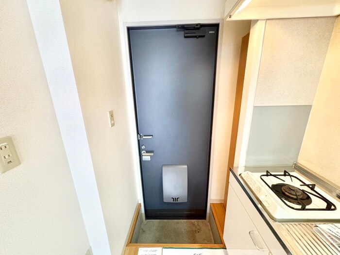 物件内観写真16　(玄関)