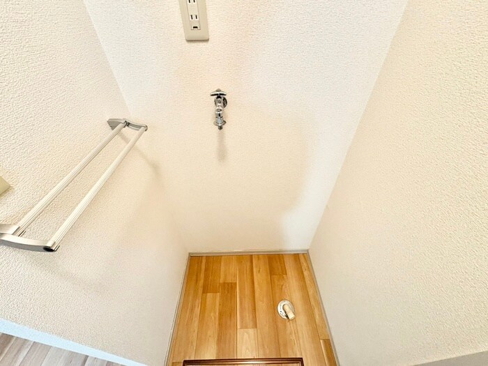 物件内観写真18　(洗濯機置場)