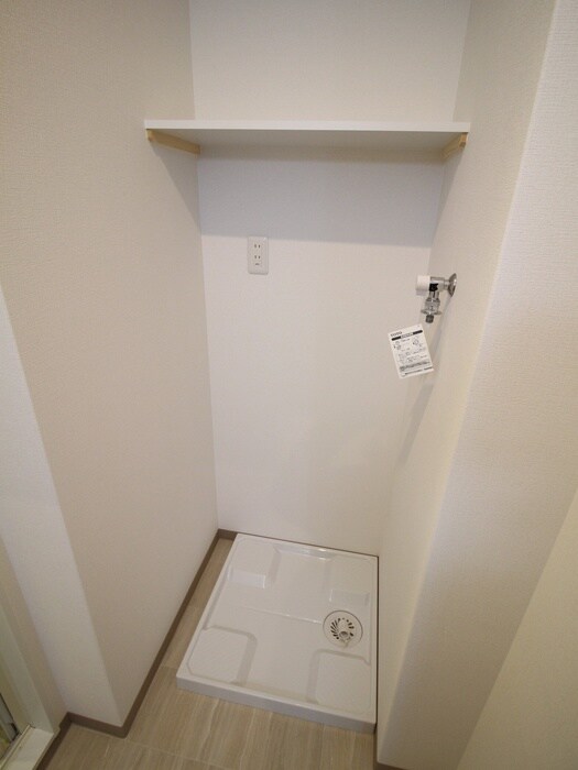 物件内観写真9　(洗濯機置場)