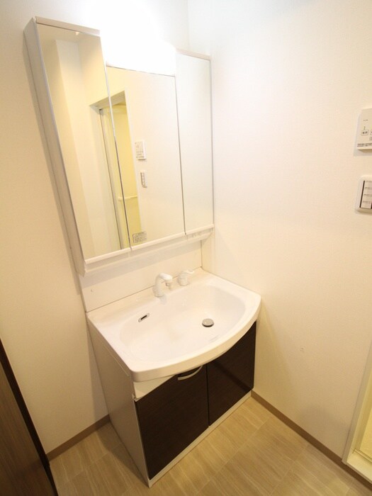 物件内観写真11　(洗面)