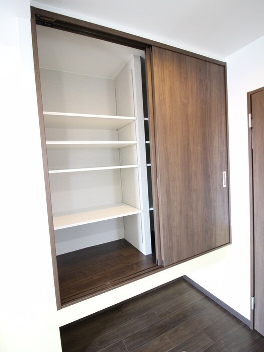 物件内観写真19　(収納)