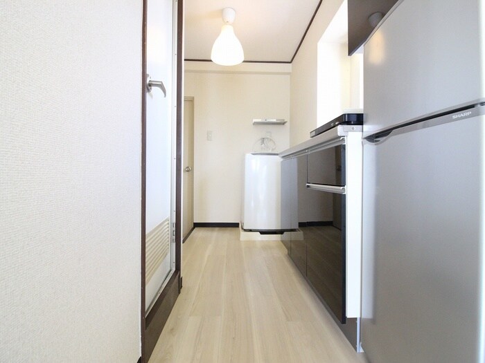 物件内観写真18　(廊下)