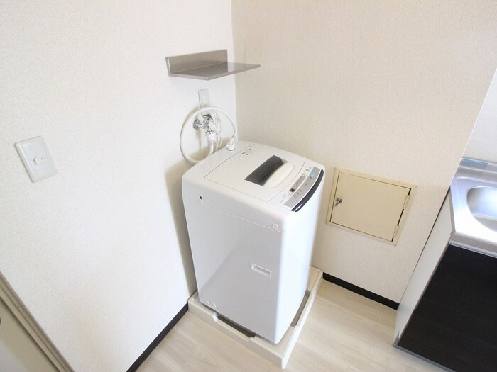 物件内観写真20　(洗濯機置場)