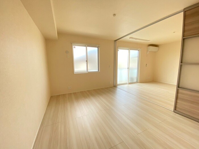 物件内観写真10　(居室)