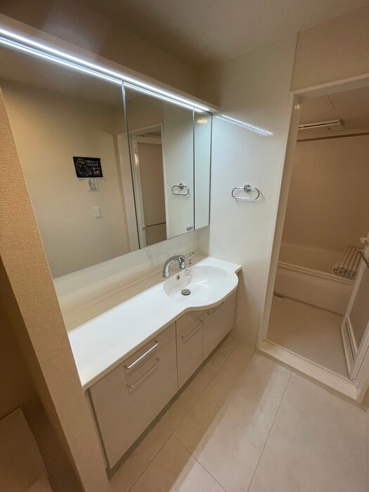 物件内観写真12　(洗面)