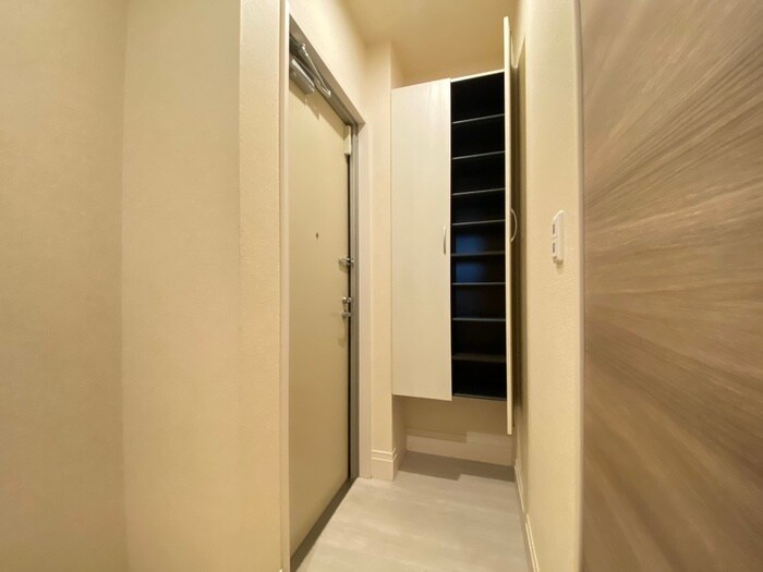 物件内観写真15　(玄関)