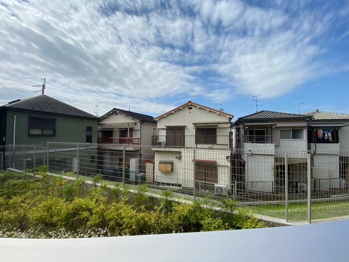 物件内観写真18　(室内からの展望)