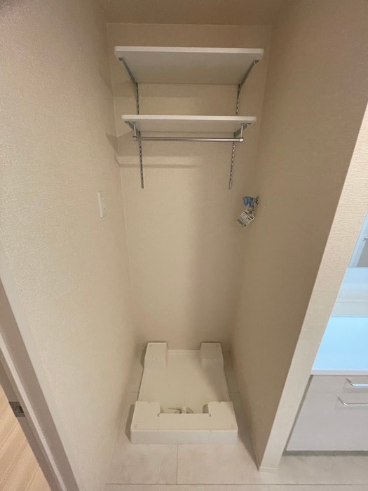 物件内観写真20　(洗濯機置場)