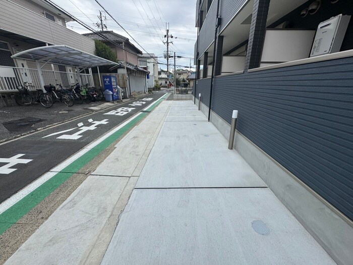 物件外観写真2　(駐輪場)