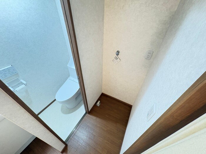 物件内観写真13　(洗濯機置場)