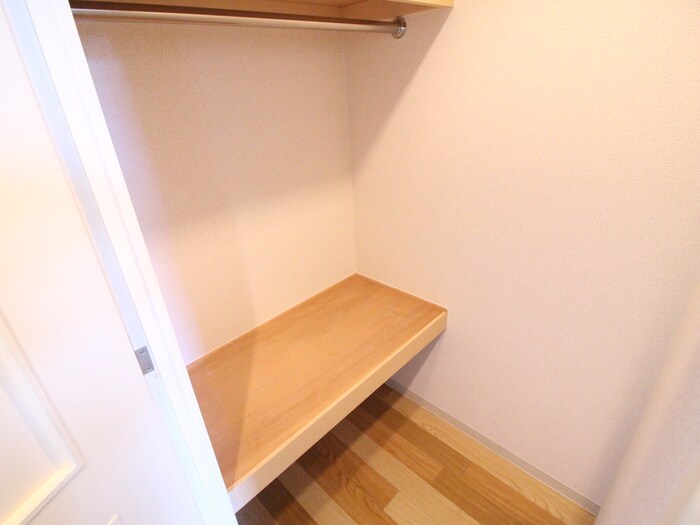 物件内観写真16　(収納)