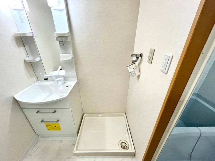 物件内観写真16　(洗濯機置場)