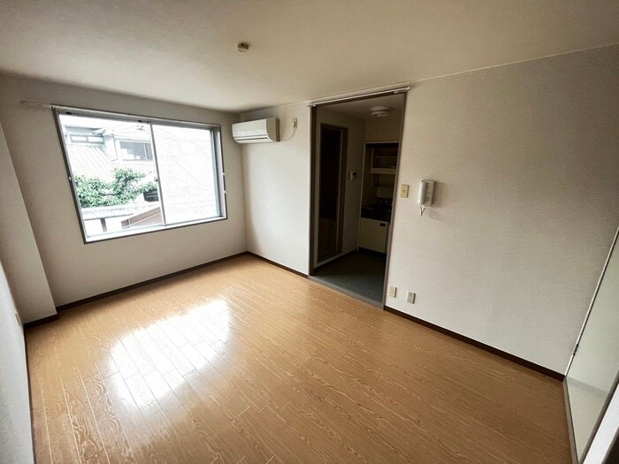 物件内観写真4　(居室)