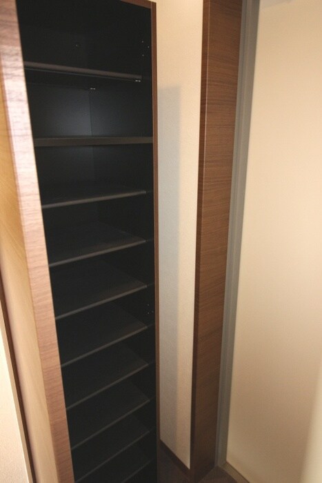 物件内観写真15　(靴箱)