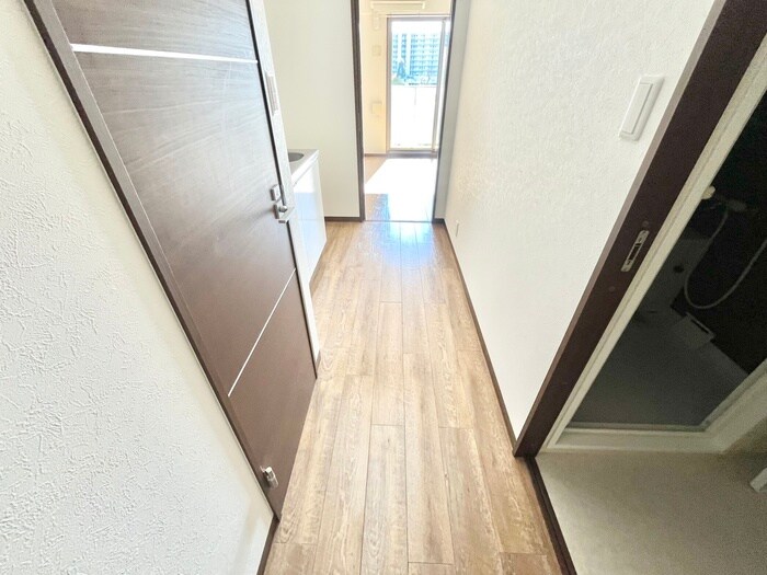 物件内観写真19　(廊下)