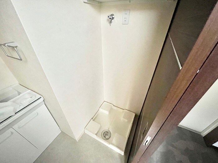 物件内観写真20　(洗濯機置場)