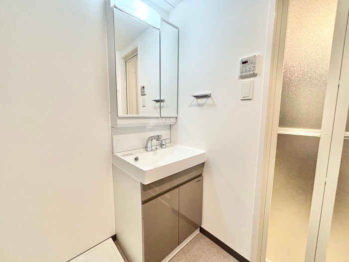 物件内観写真11　(洗面)