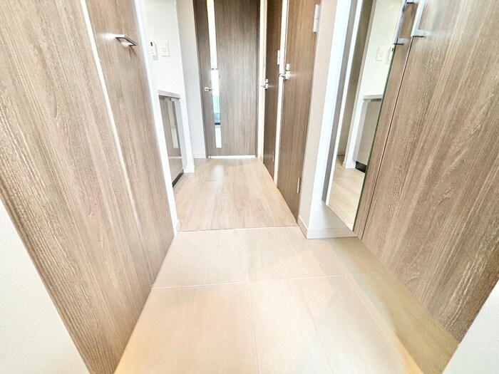 物件内観写真17　(玄関)