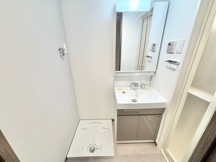 物件内観写真17　(洗濯機置場)