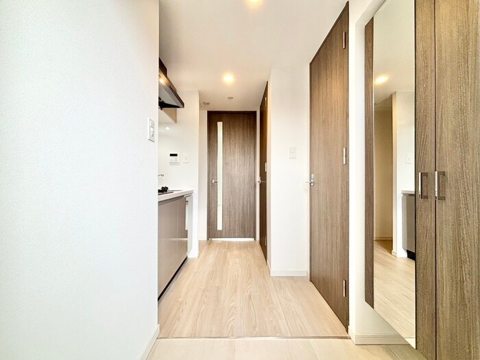 物件内観写真18　(玄関)