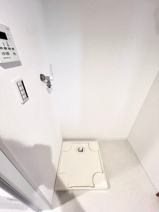 物件内観写真15　(洗濯機置場)